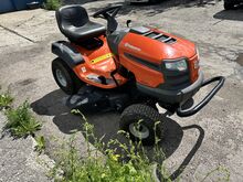 Продаётся садовый трактор Husqvarna TS 242