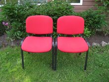 2 tooli punase kangaga.