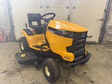 Садовый трактор Cub Cadet XT1