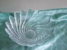 Фруктовница белая, красная