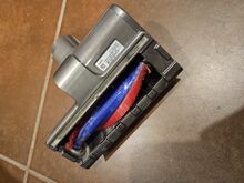 Различные насадки Dyson V8