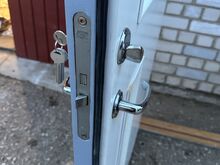 Välisuks