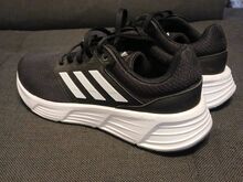 Adidas tossud