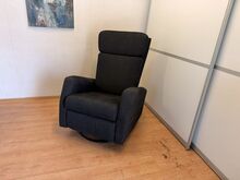 Kiikuv, keerlev tugitool