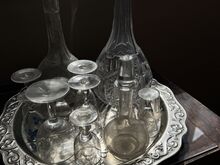 Ilus vintage napsuklaaside serveerimis komplekt