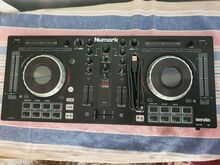 DJ controller Numark