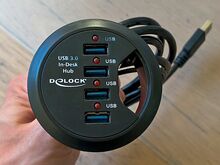 Delock suure võimsusega lauasisene 4-pordiline USB