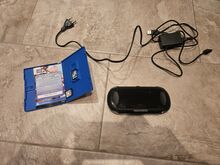 Sony Ps Vita 1000 + 2 game + 8gb Memory Card