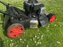 Iseliikuv muruniiduk NX46SP (Briggs & Stratton) –
