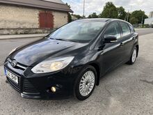 Ford Focus 1,6 77кВт, ШИПОВАННАЯ РЕЗИНА В КОМПЛЕКТЕ