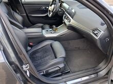 BMW 330e M-pakett  2022