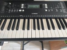 Yamaha PSR e373