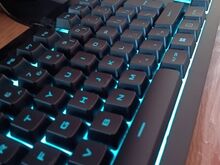 Uus valgustusega Acer predator-i klaviatuur & hiir