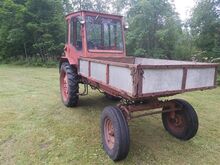 Traktor t-16MG