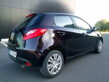Mazda 2 1.3 63 кВт