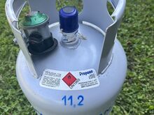 Müüa 11 kg propaaniballoon koos regulaatoriga