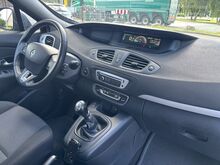 Renault Grand Scenic 7-kohta 2015a.JÄRELMAKS