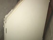Дверь под наклонную стену с коробкой