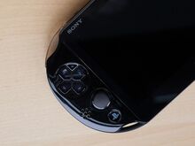 Sony Playstation Vita 2000 Slim + SD2Vita 64GB
