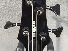 Lühikese menzuuriga basskitarr Ibanez GSRM20B-WNF