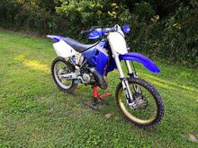 Yamaha YZ 125 2000a.