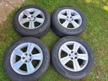Winrun suverehvid Subaru originaalvelgedega
