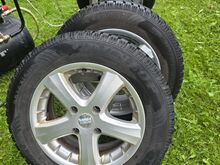Müüja Volvo V40 rehvid 4 tk