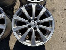 Toyota/Lexus 17" originaal valuveljed
