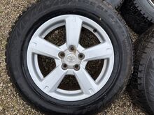 Toyota 5x114,3 17 tolli originaal valuveljed naast