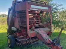 New Holland 841