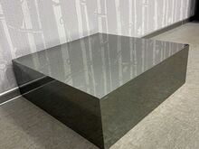 Suur läikiv boks 61x61x21cm