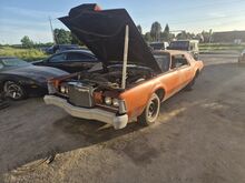 Lincoln continental mark IV 7.5 V8