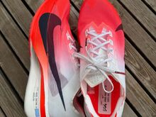 NIKE VAPORFLY 4 ROAD RACING SHOES
