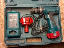 Аккумуляторная дрель Makita и Bosch