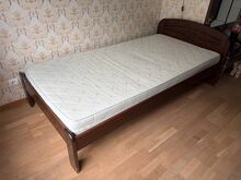 Кровать из массива дерева 100×200 + гибридный матрас Hypnos