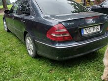 Mercedes Benz  E 220
