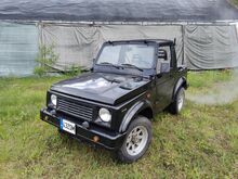 Suzuki Samurai