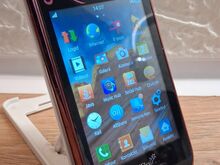 Punane Samsung LaFleur nutitelefon