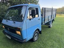 VW LT28 2.4B 66kw 1990a