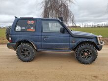 MITSUBISHI PAJERO 2,5td