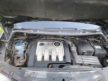 Vw Touran 1.9tdi(BKC) 77kw 6k manu, 2005, üv.08/26