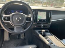 Volvo V90 Plus Dark 2023a MUDEL