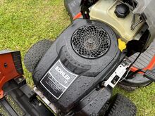 Murutraktor Husqvarna LT151 lehekogujaga