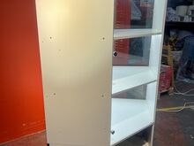 Vitriinkapp valgustusega – nurk 90x90x161cm