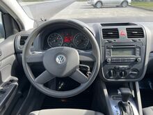 Volkswagen Golf 1,6 75кВт АВТОМАТ