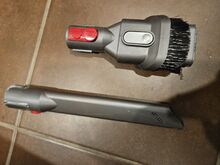 Различные насадки Dyson V8
