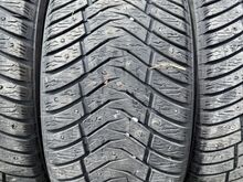 245/40R18 Yokohama Ice Guard Stud (ig65) 97T XL