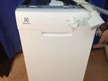 Kitsas nõudepesumasin Electrolux, garantiiga