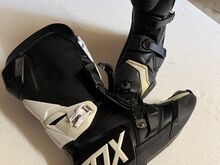 FOX 180 boots