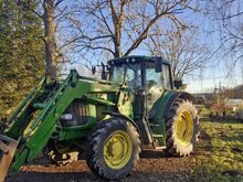 John Deere 6520